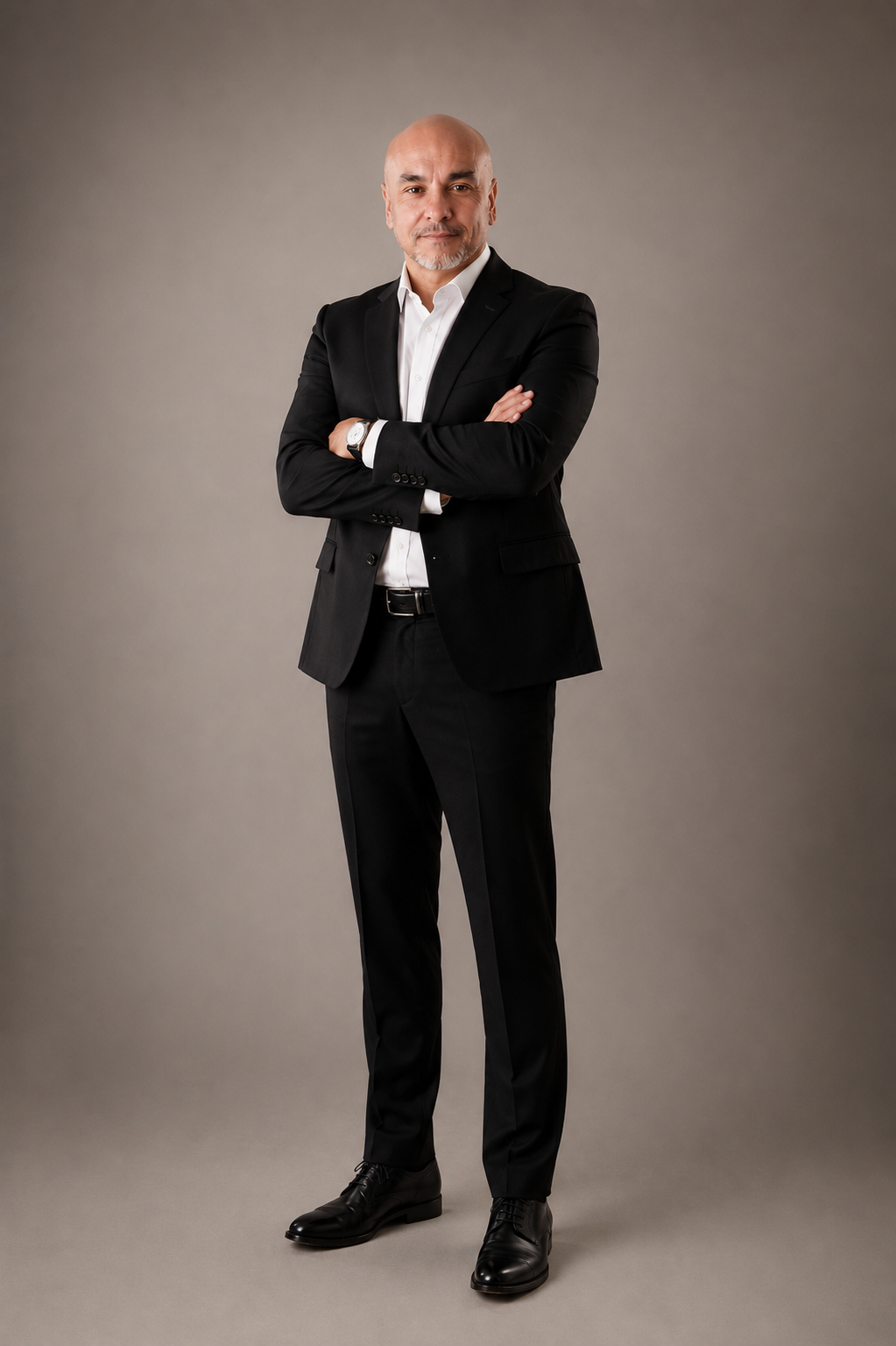 Retrato profesional de Juan Rivera
